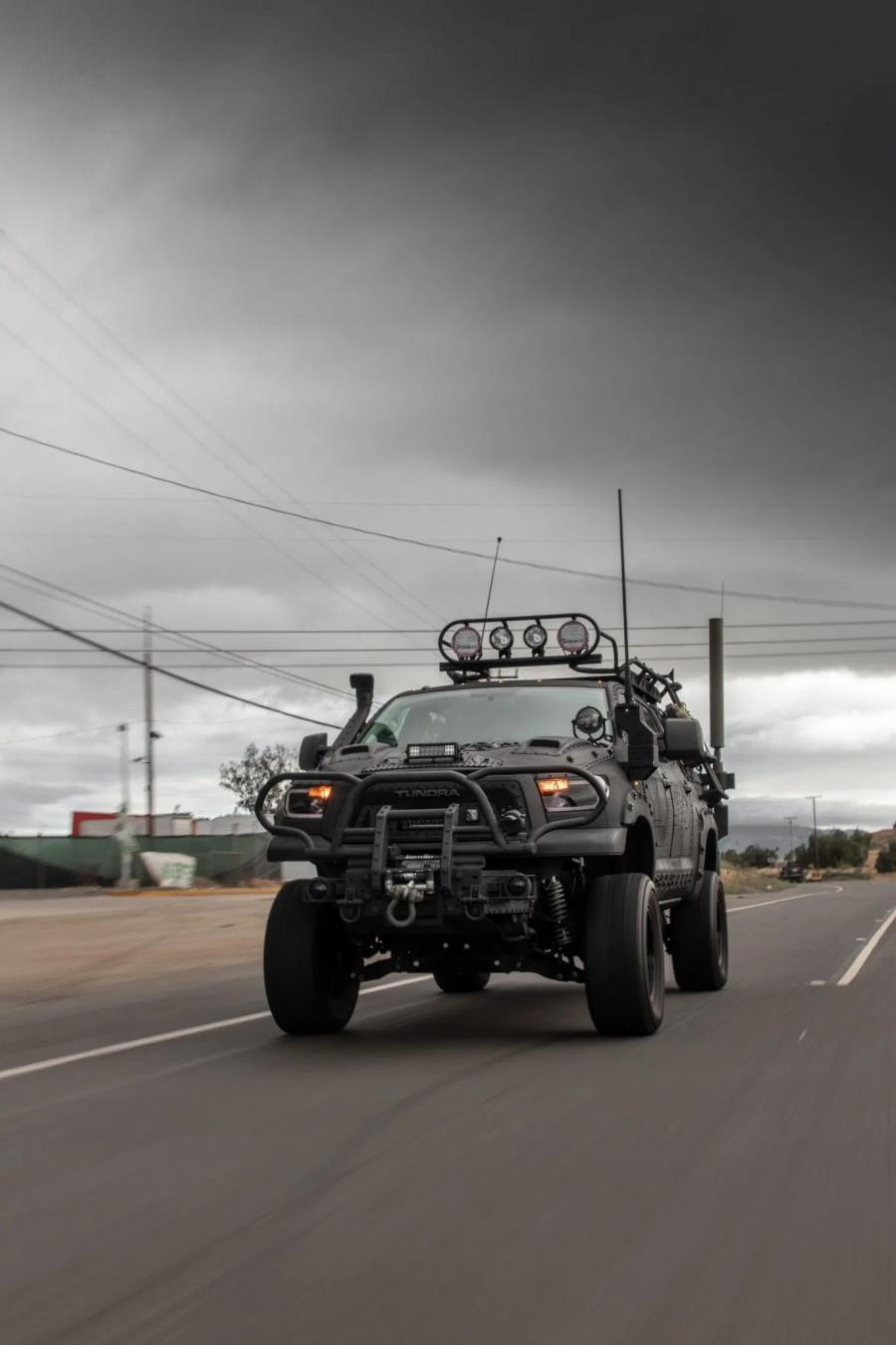  Toyota Tundra CrewMax 4x4 Zombie Apocalypse 2013 года  (фото 26 из 461)